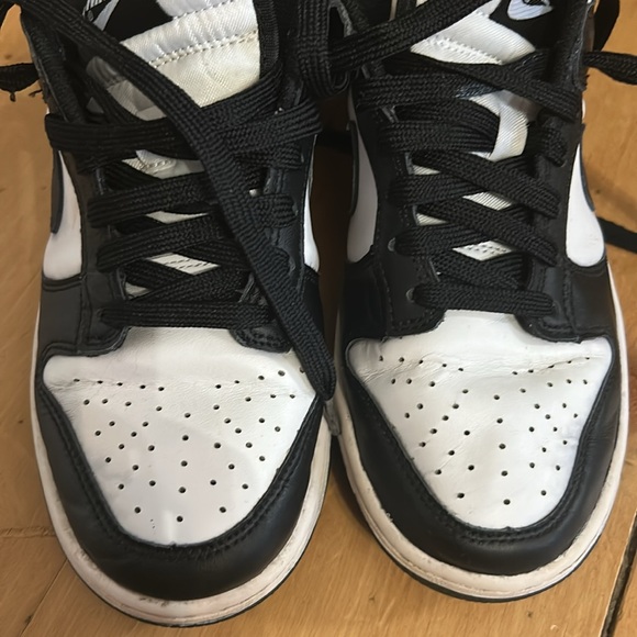 Nike Black and White Dunks - Picture 8 of 9